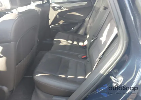 2017 Porsche Macan Gts z USA, uszkodzony, nr VIN WP1AG2A58HLB52655